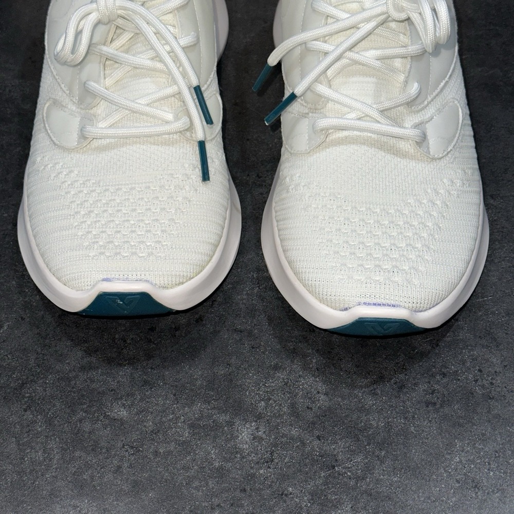Vessi Everyday Classic Womens Size 9 Waterproof Shoes Sneaker Polar White EUC - Picture 3 of 11